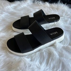 Platform sandals